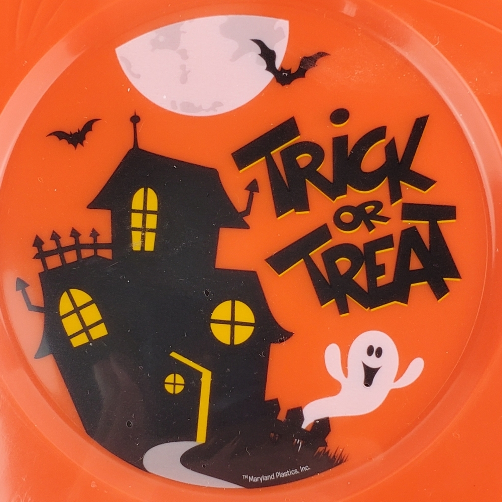 Halloween Plastic Trick Or Treat Salad Plates 6.5" Diameter 6 Ct Set of 2 - NEW